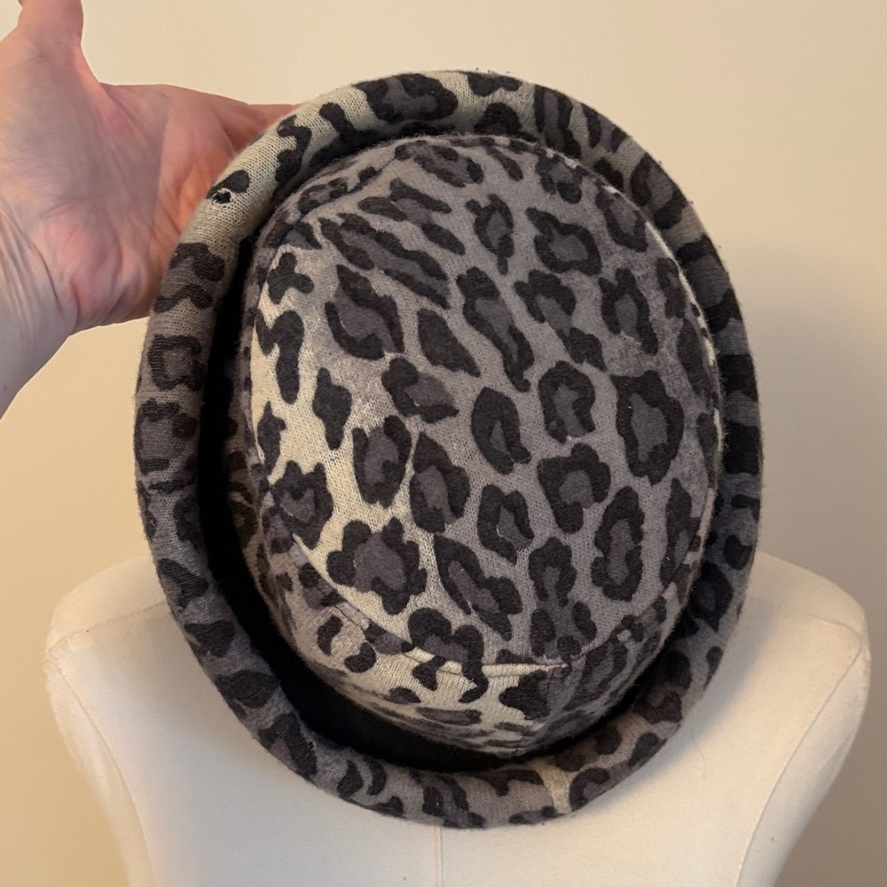 Amanda Smith Gray and Black Leopard Print Hat - Picture 5 of 8